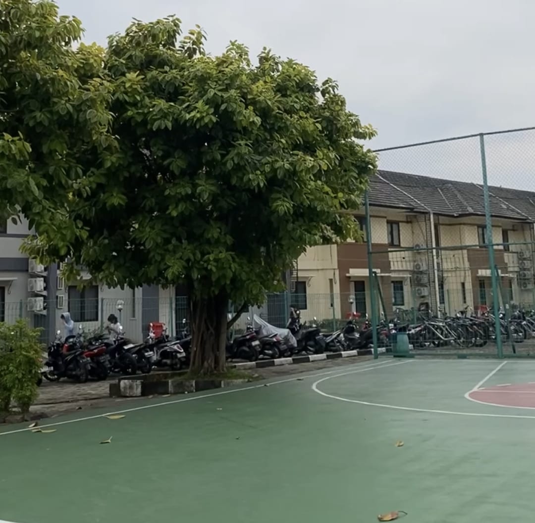 Student Boarding House Basketball Court