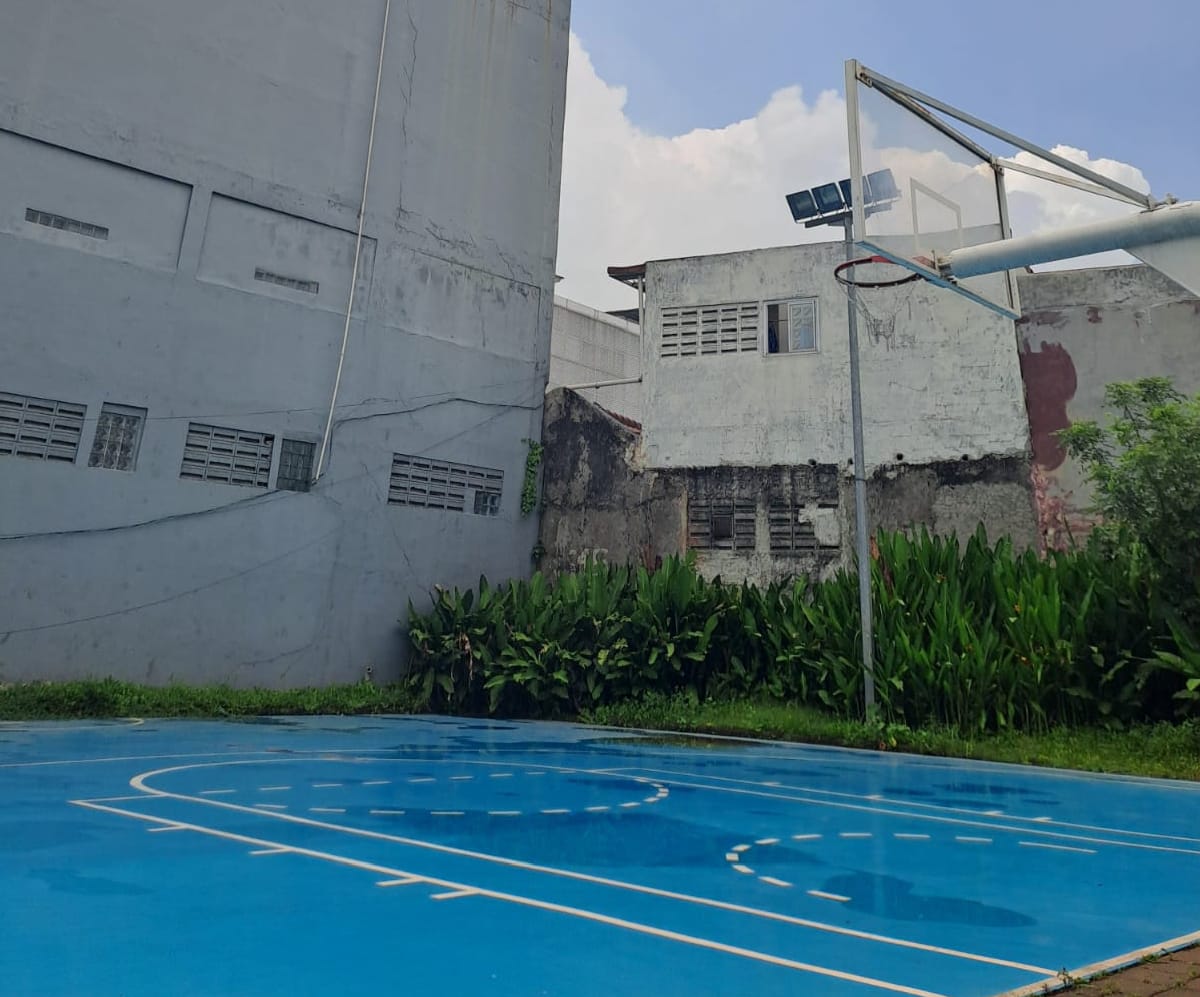 New Beverly Hills Basketball Court