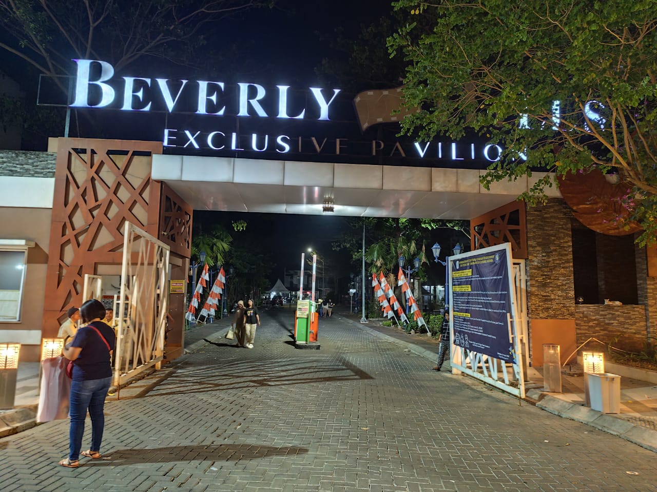 New Beverly Hills Study Gate